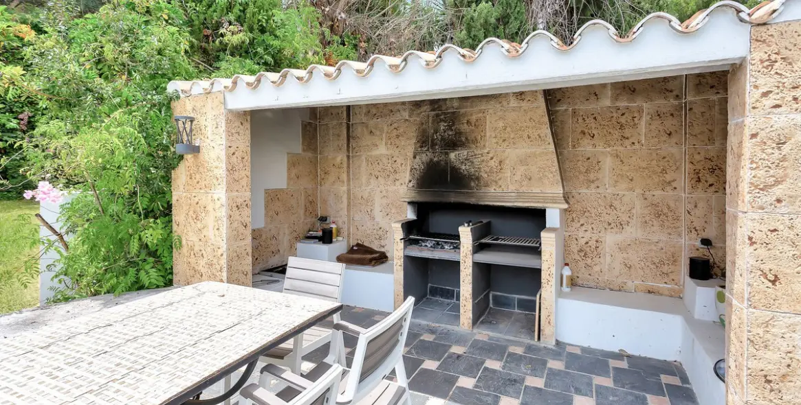 Sale of detached villa in El Rosario 84