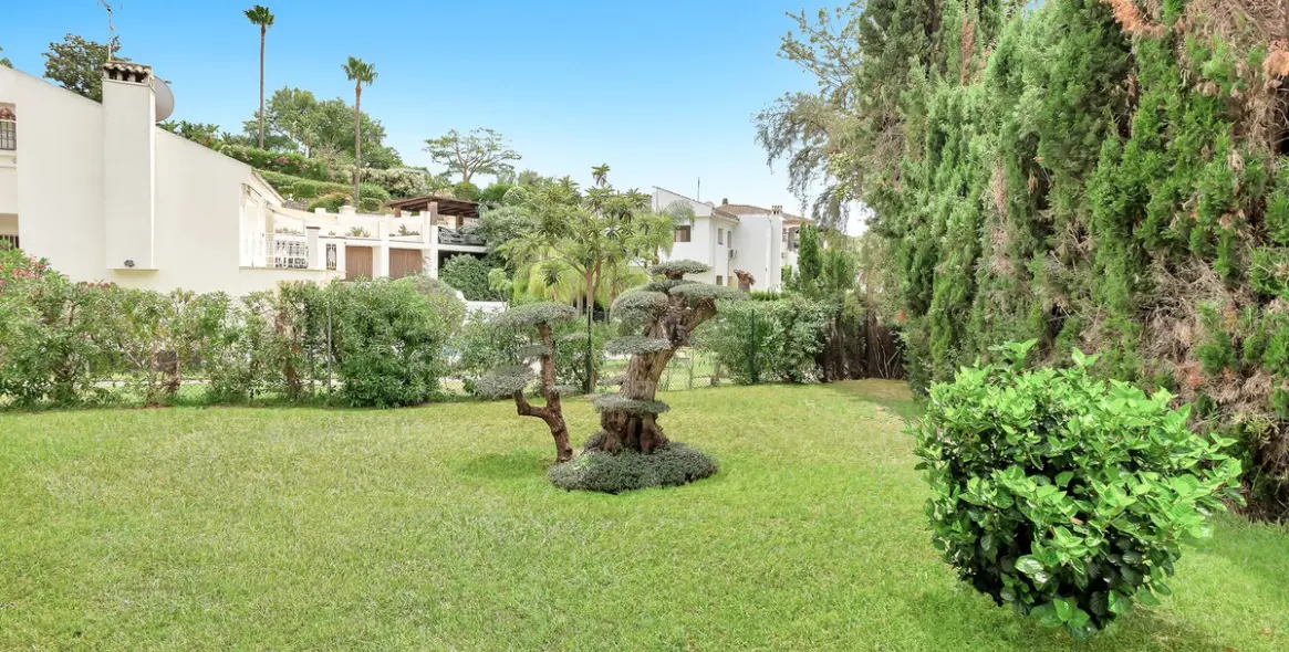 Sale of detached villa in El Rosario 88