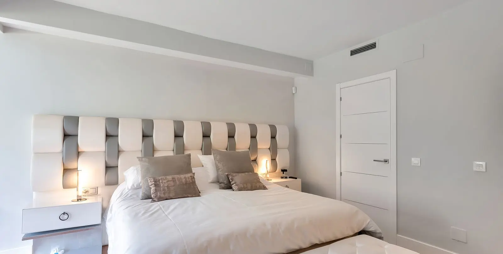 Venta de villa independiente en El Rosario 35
