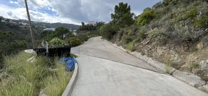 Sale of residential plot in El Madroñal 2