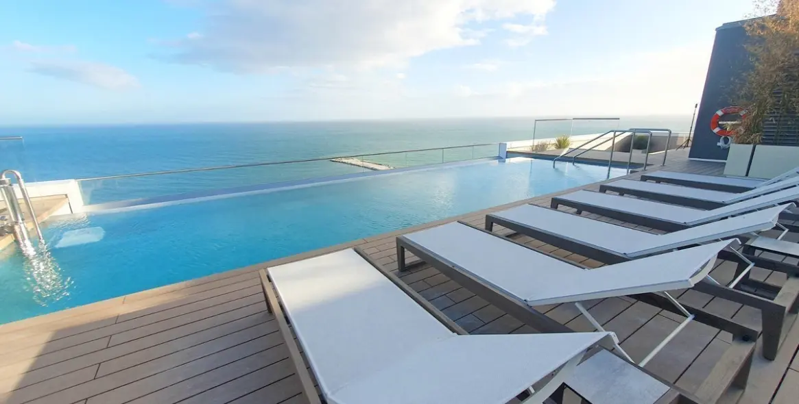 Sale of middle floor apartment in Malaga 2