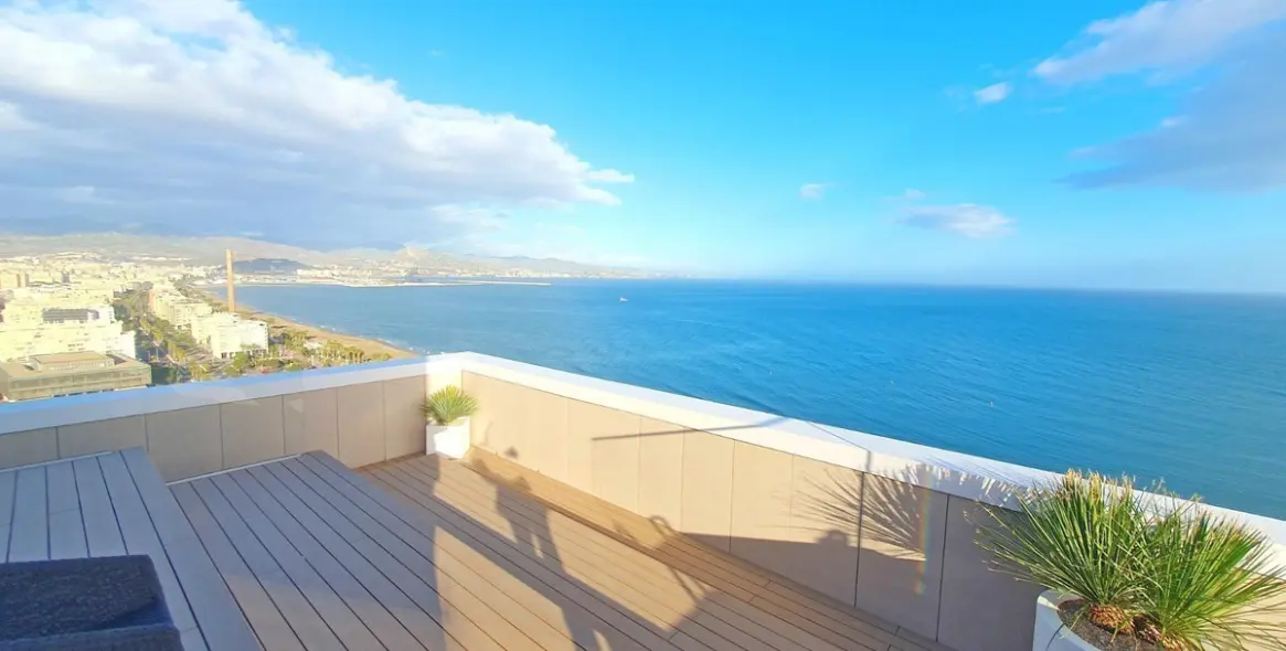 Sale of middle floor apartment in Malaga 4