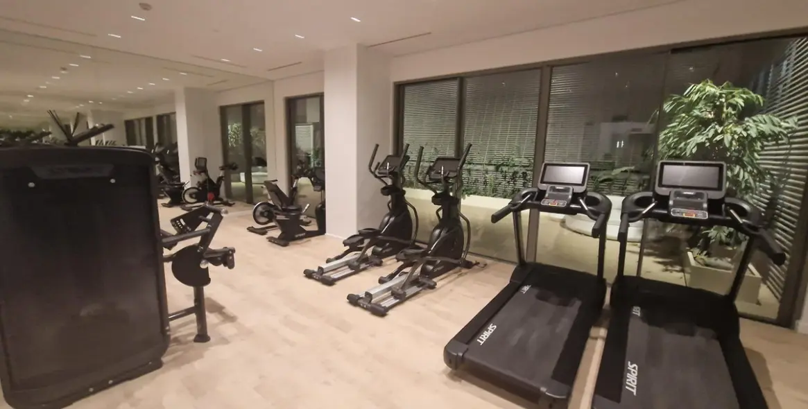 Sale of middle floor apartment in Malaga 10