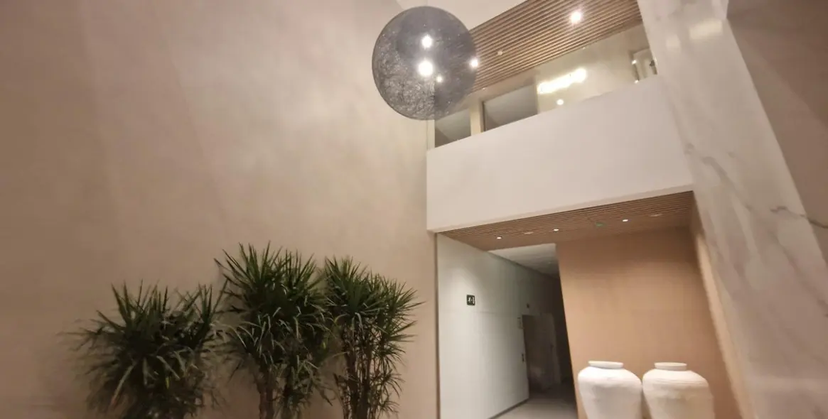 Sale of middle floor apartment in Malaga 17