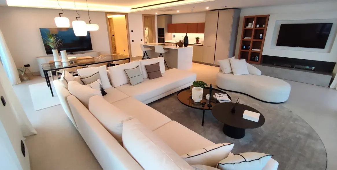 Sale of middle floor apartment in Malaga 27