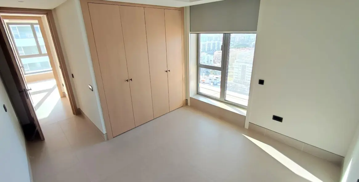 Sale of middle floor apartment in Malaga 36