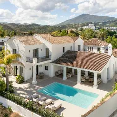 Sale of detached villa in Benahavís