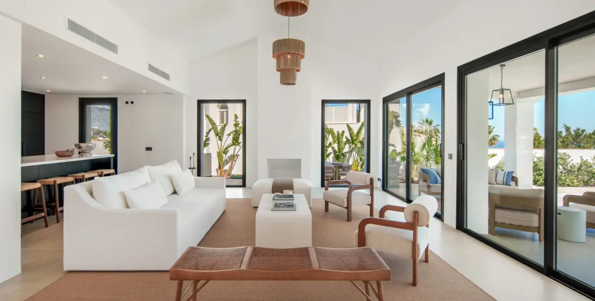 Sale of detached villa in Benahavís 13