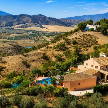 Venta de finca - cortijo en Cártama