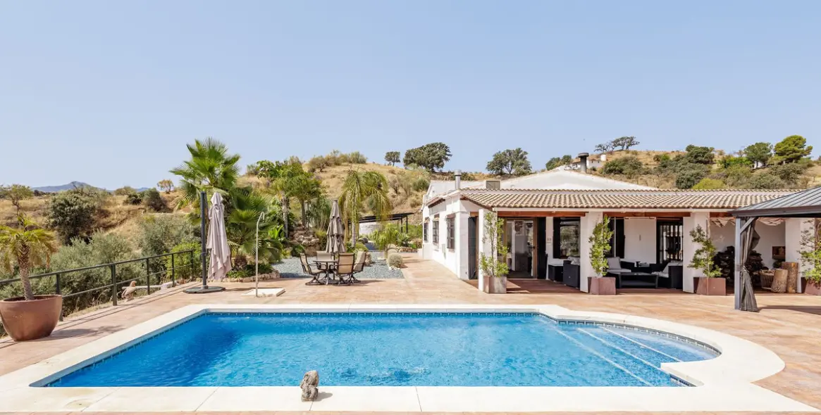 Venta de villa independiente en Coín 1