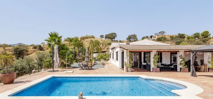 Venta de villa independiente en Coín 0