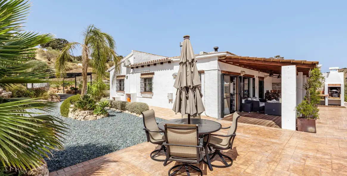 Venta de villa independiente en Coín 3