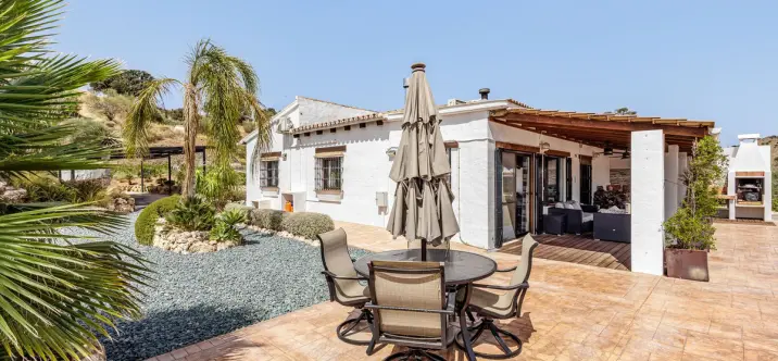 Venta de villa independiente en Coín 2
