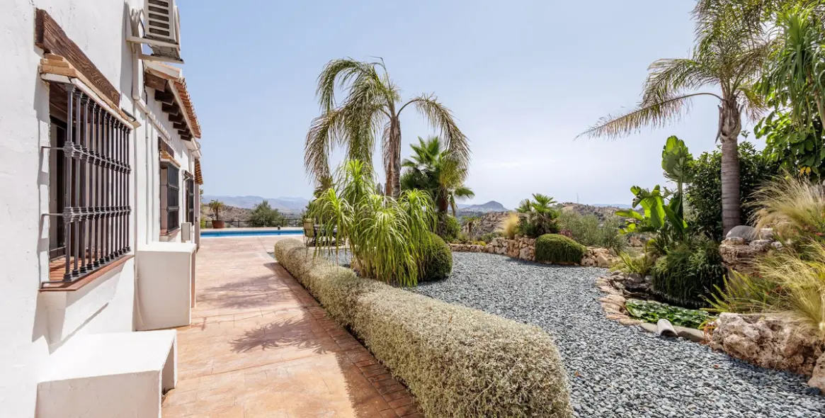 Venta de villa independiente en Coín 32