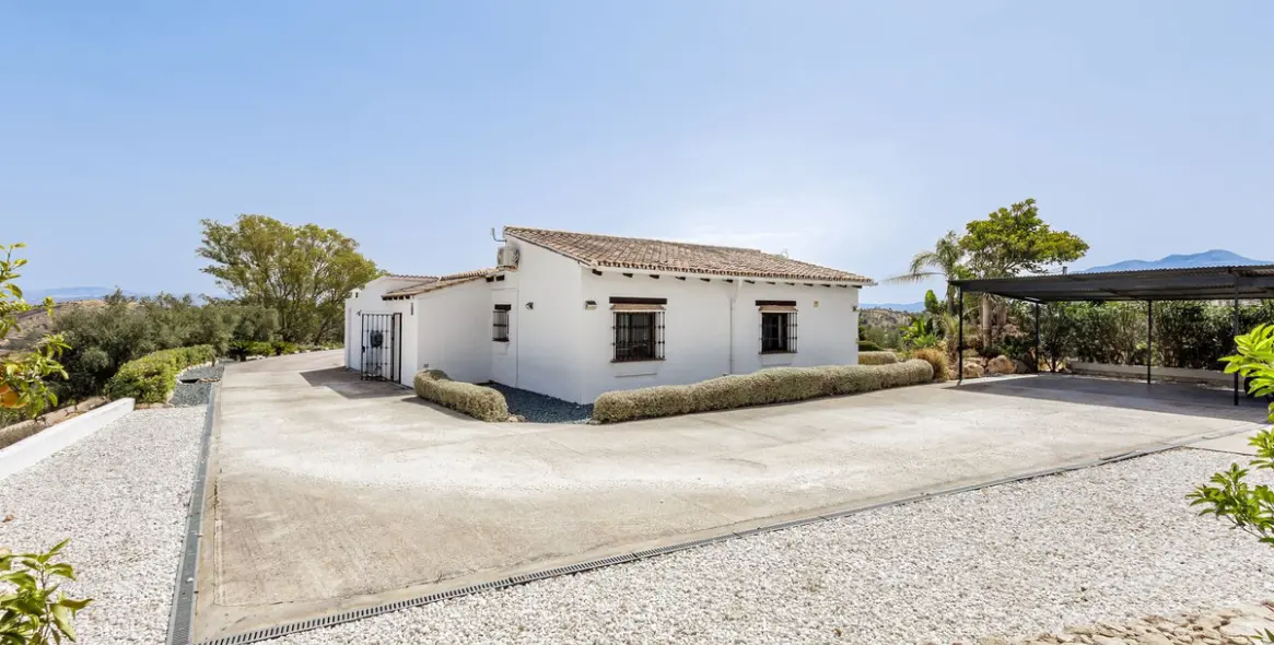 Venta de villa independiente en Coín 35