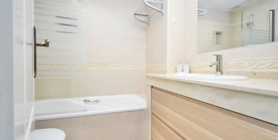 Venta de hostal en Mijas 10