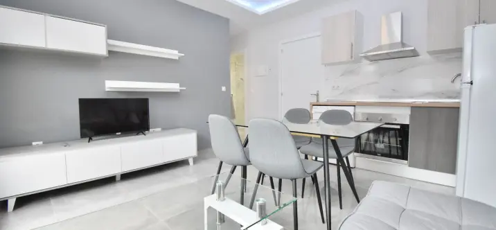 Sale of hostel in Mijas 4