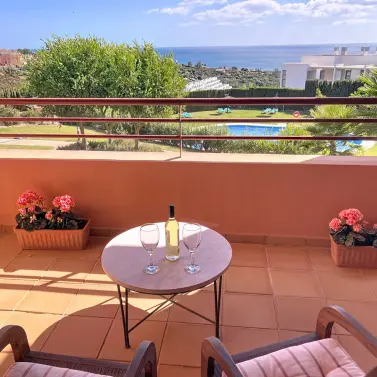 Venta de apartamento en planta media en Manilva