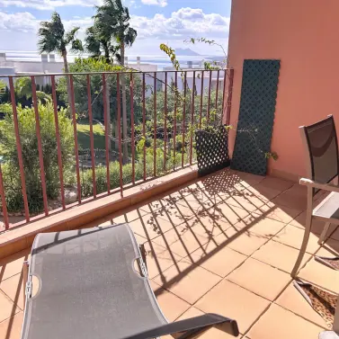 Venta de apartamento en planta media en Manilva