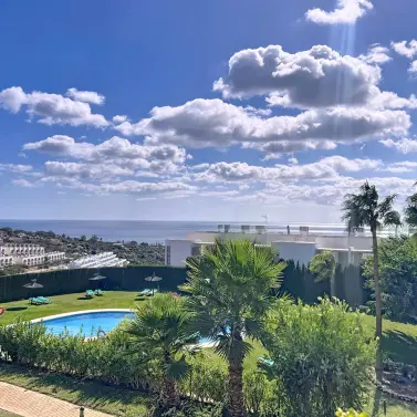 Venta de apartamento en planta media en Manilva