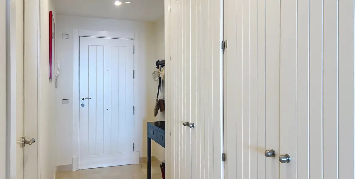 Venta de apartamento en planta media en Manilva 11