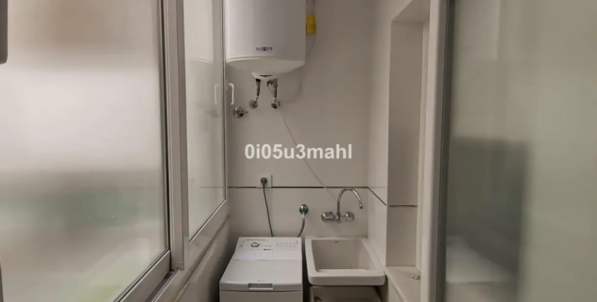 Venta de apartamento en planta media en El Palo 12