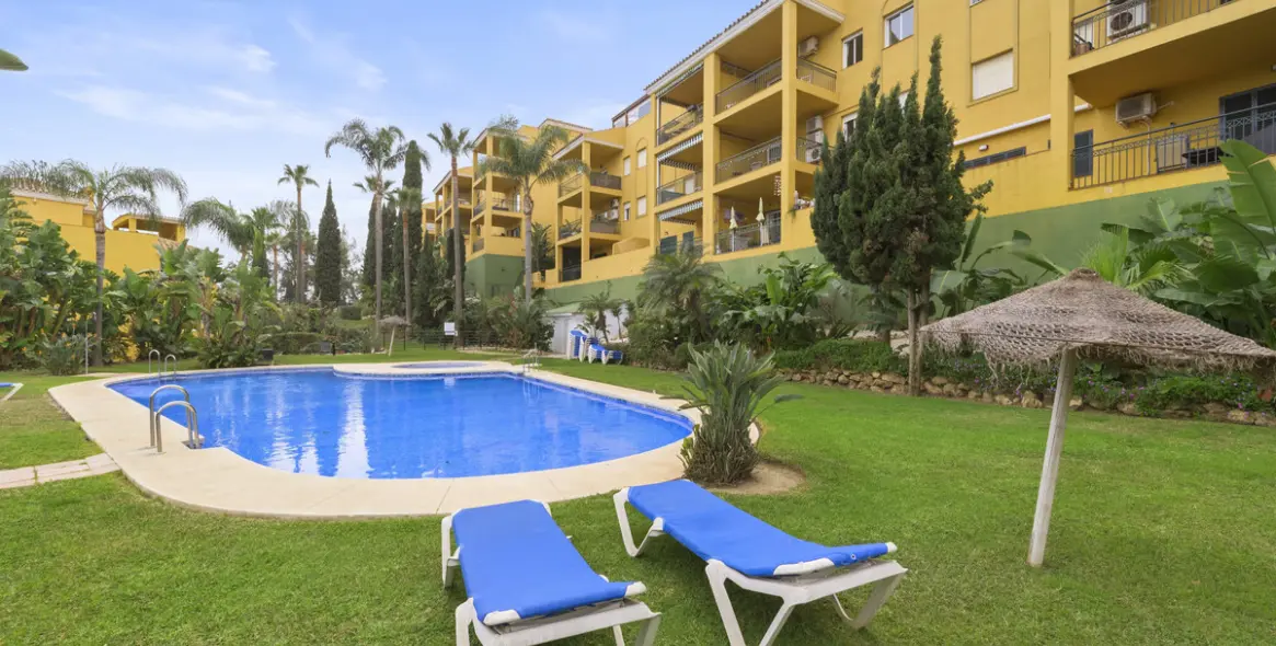 Продажа апартаментов на среднем этаже в Mijas Costa 1