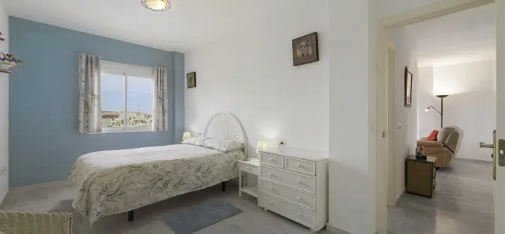 Venta de apartamento en planta media en Mijas Costa 3