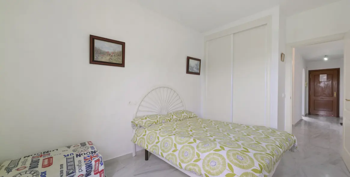 Продажа апартаментов на среднем этаже в Mijas Costa 9