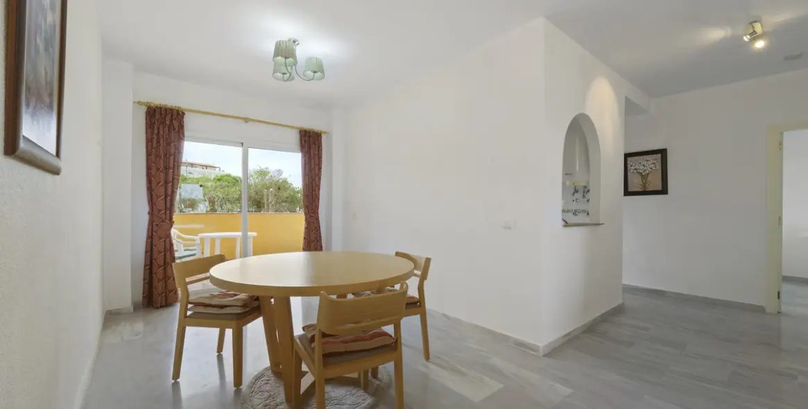 Продажа апартаментов на среднем этаже в Mijas Costa 18