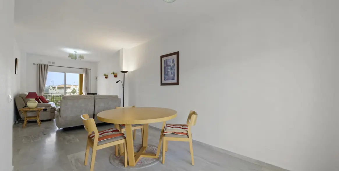 Продажа апартаментов на среднем этаже в Mijas Costa 19