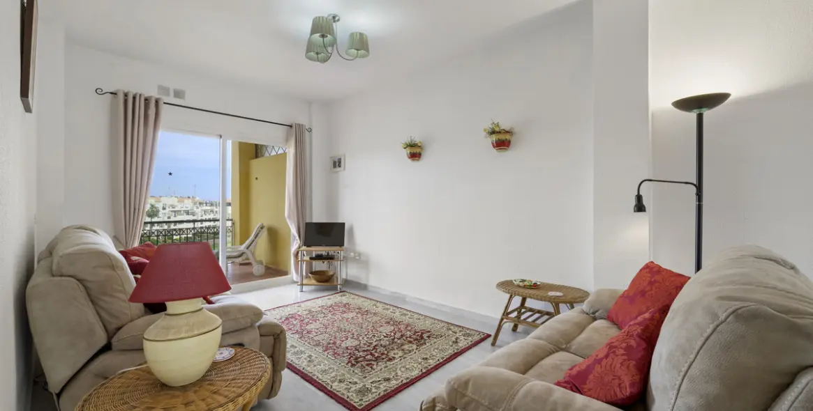 Продажа апартаментов на среднем этаже в Mijas Costa 21