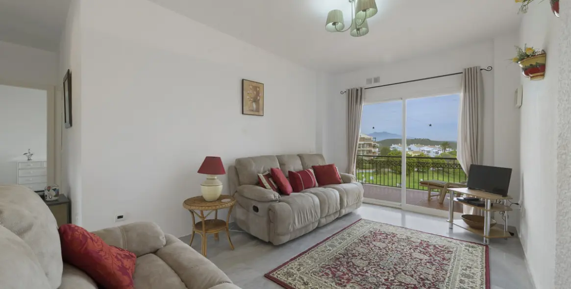 Продажа апартаментов на среднем этаже в Mijas Costa 22