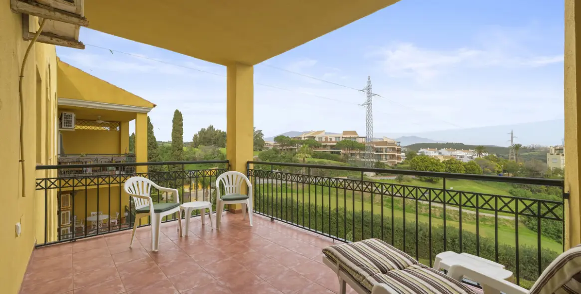 Продажа апартаментов на среднем этаже в Mijas Costa 23