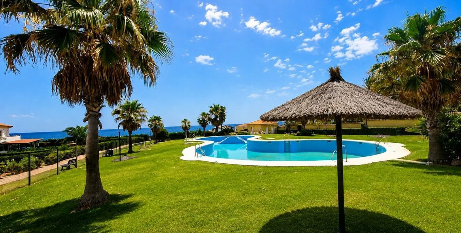 Sale of townhouse in Manilva 2