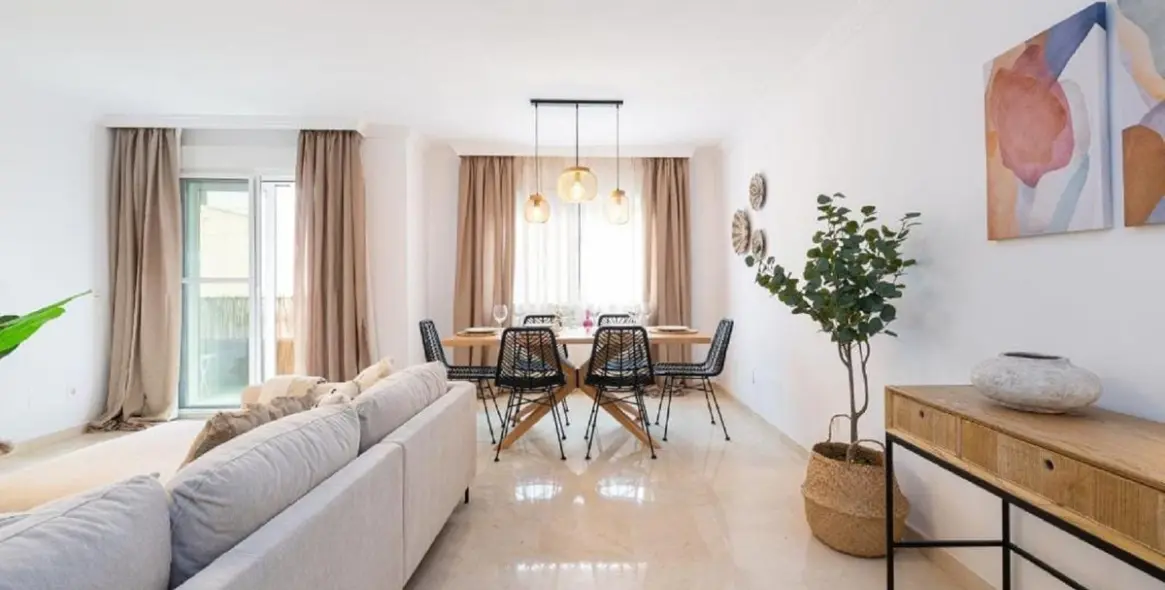 Sale of middle floor apartment in Fuengirola 20