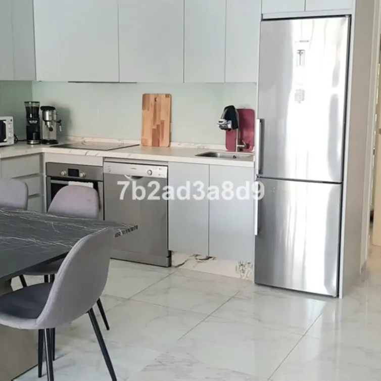 Venta de apartamento en planta media en Nueva Andalucía