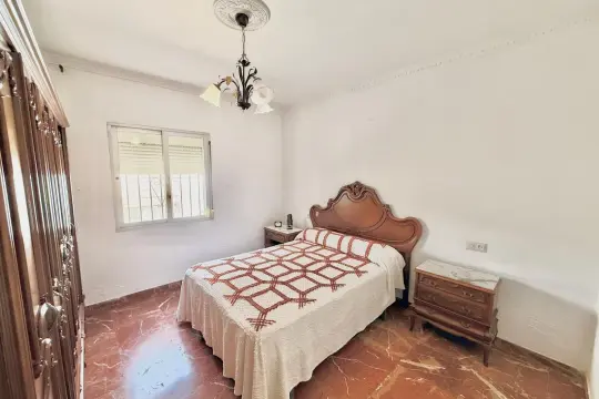 Image 8 thumb