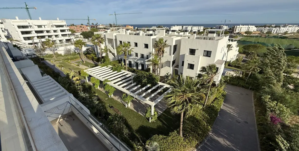 Продажа пентхауса в Estepona 10