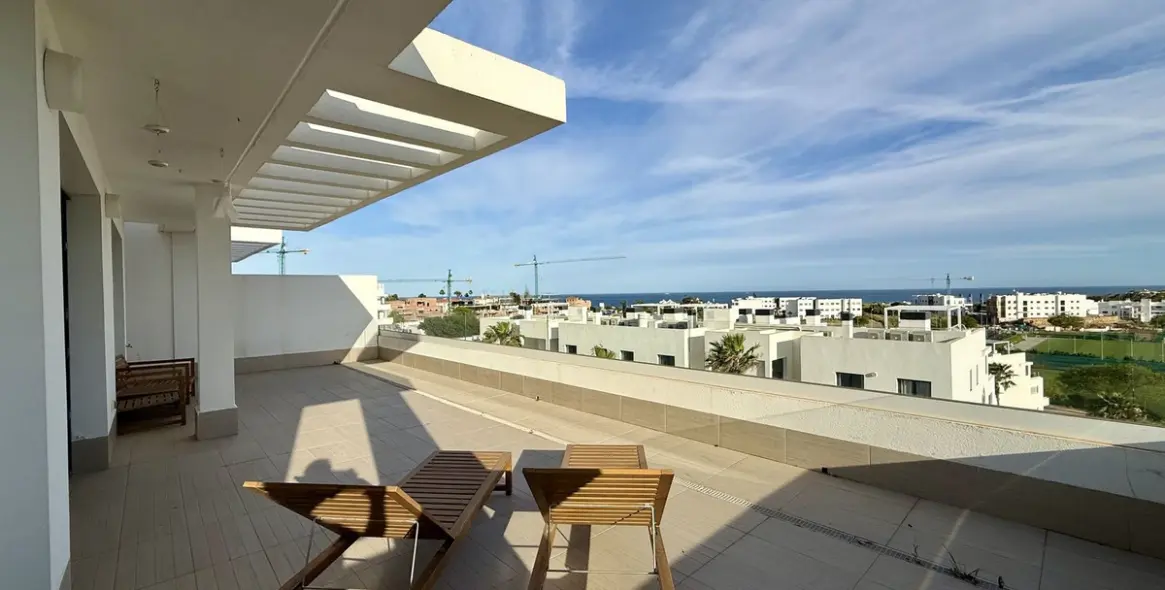 Продажа пентхауса в Estepona 11