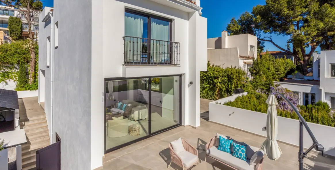 Sale of detached villa in Nueva Andalucía 1