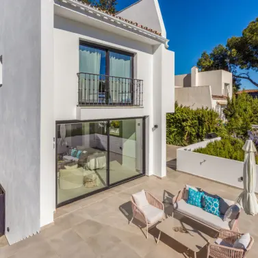 Sale of detached villa in Nueva Andalucía