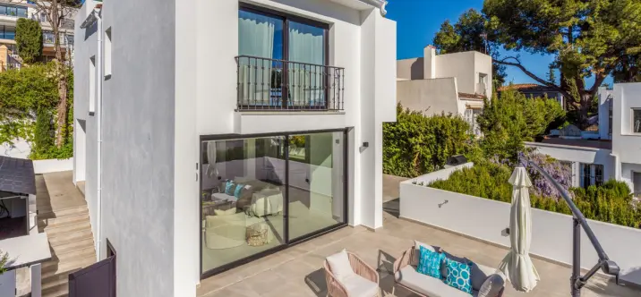 Sale of detached villa in Nueva Andalucía 0