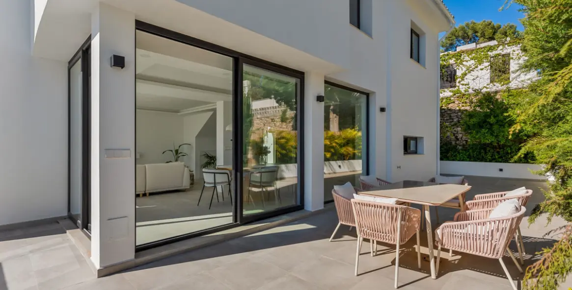 Sale of detached villa in Nueva Andalucía 2