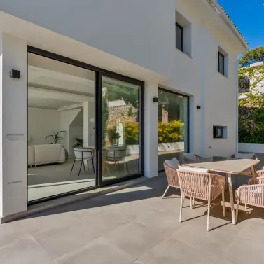 Sale of detached villa in Nueva Andalucía