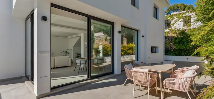 Sale of detached villa in Nueva Andalucía 1
