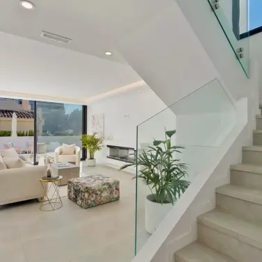 Sale of detached villa in Nueva Andalucía