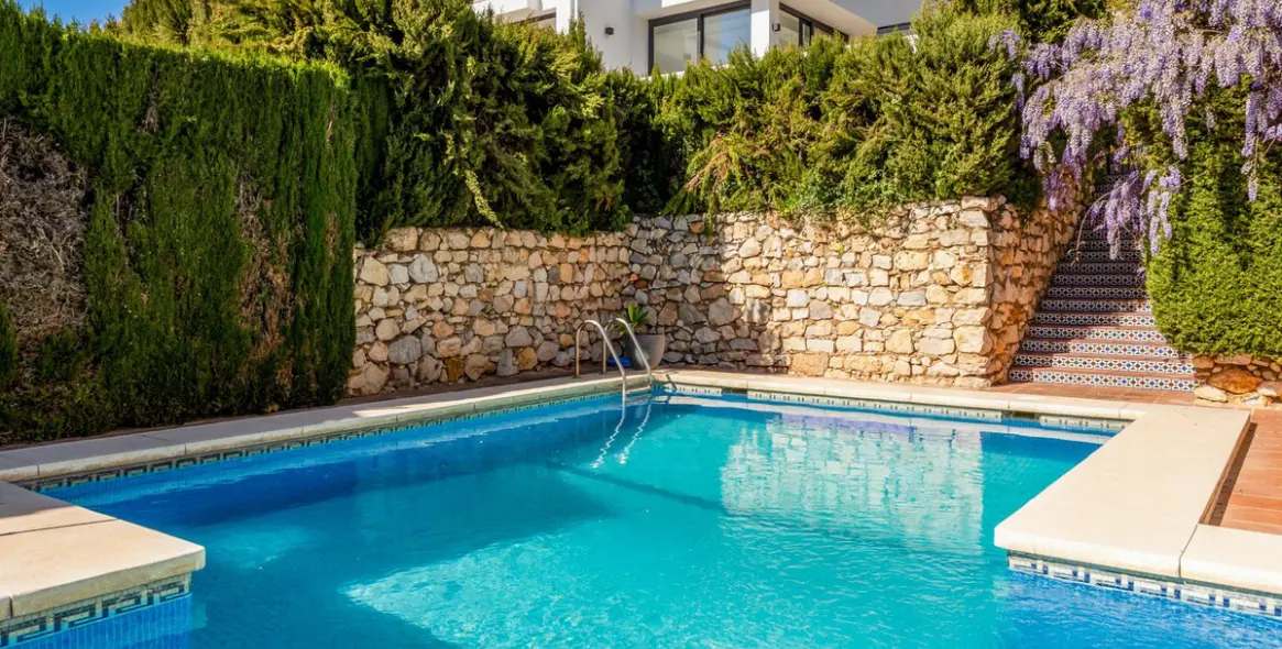 Sale of detached villa in Nueva Andalucía 16