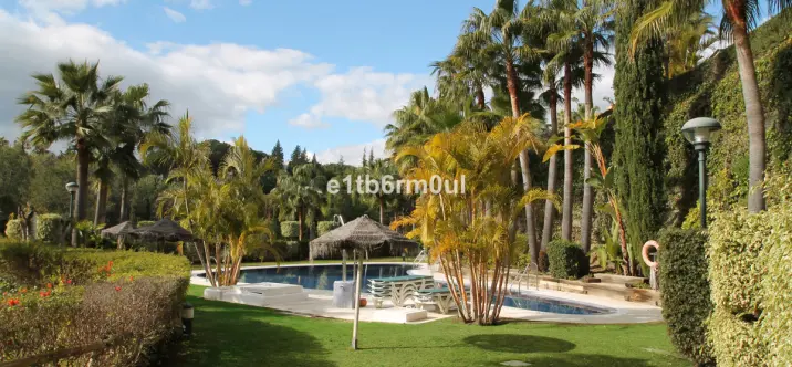 Venta de apartamento en planta media en The Golden Mile 3