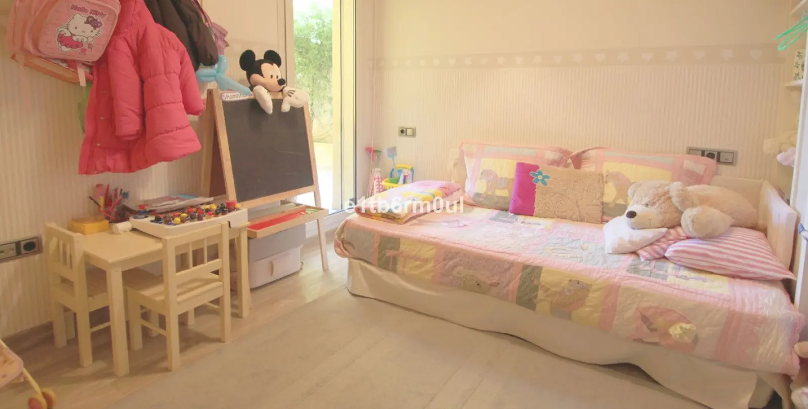 Venta de apartamento en planta media en The Golden Mile 16